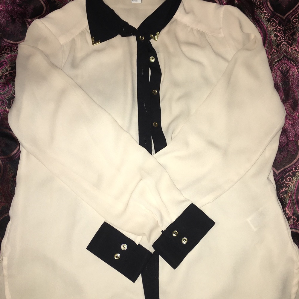 Forever 21 button up size Medium